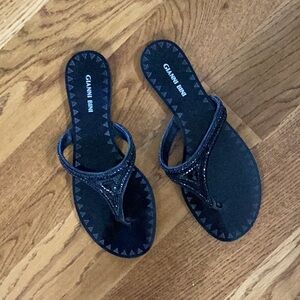 Flat sandals sz 8 M